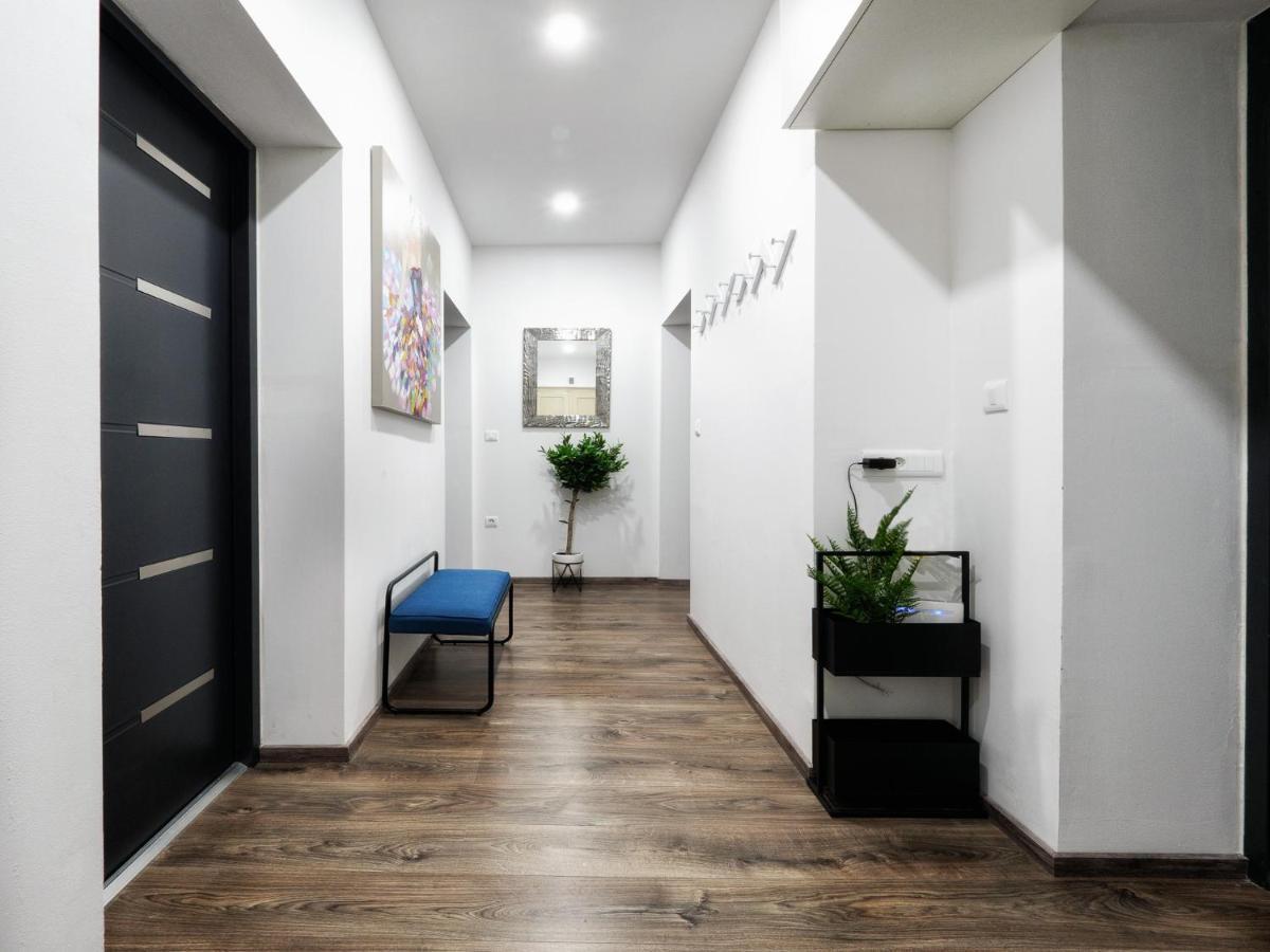 Arena Delight Studio Apartments Пула Екстер'єр фото